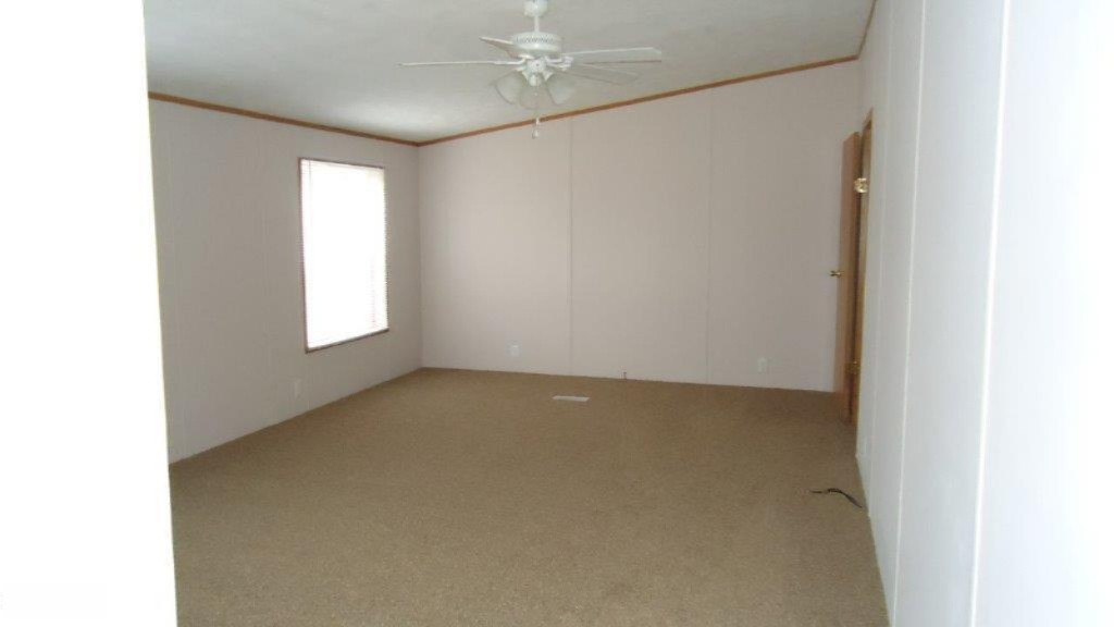 2352 Debaker Road Muskegon, MI 49442 - Photo 17 of 23 2352 DeBaker (13)