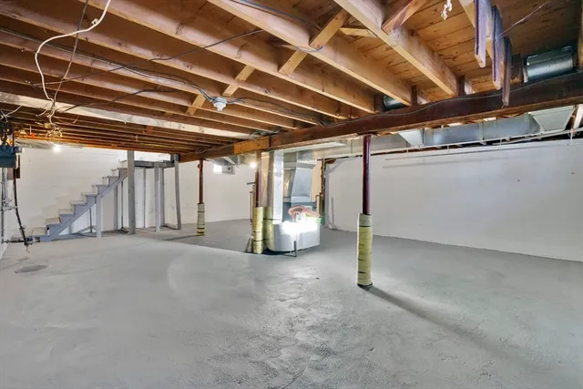 $239,900 | 47 Victoria Street, Springfield, MA 01104