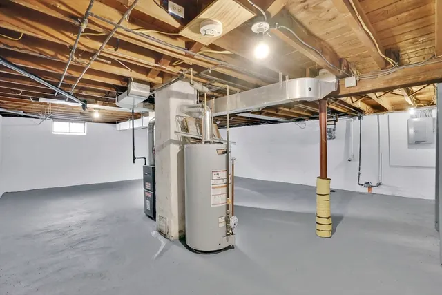 $239,900 | 47 Victoria Street, Springfield, MA 01104