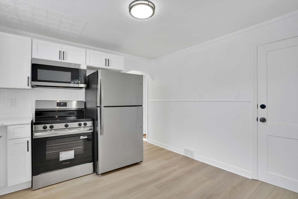 47 Victoria Street Springfield, MA 01104 - Photo 7 of 25