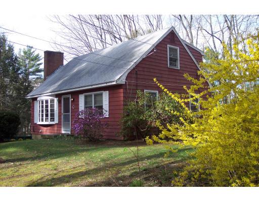 85 Walker Pond Road Sturbridge, MA 01566 - Photo 2 of 9 Gallery Image 2