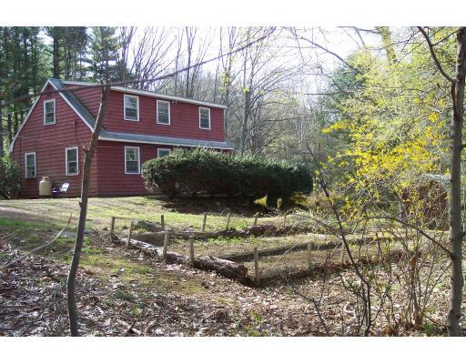 85 Walker Pond Road Sturbridge, MA 01566 - Photo 3 of 9 Gallery Image 3