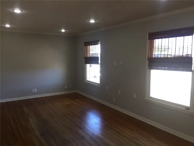 $1,695 | 925 Wilshire Place, Corpus Christi, TX 78411