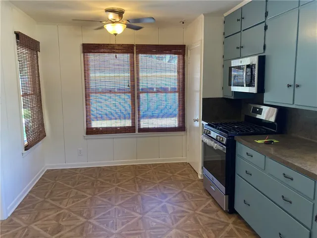 $1,695 | 925 Wilshire Place, Corpus Christi, TX 78411