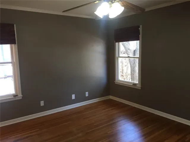 $1,695 | 925 Wilshire Place, Corpus Christi, TX 78411