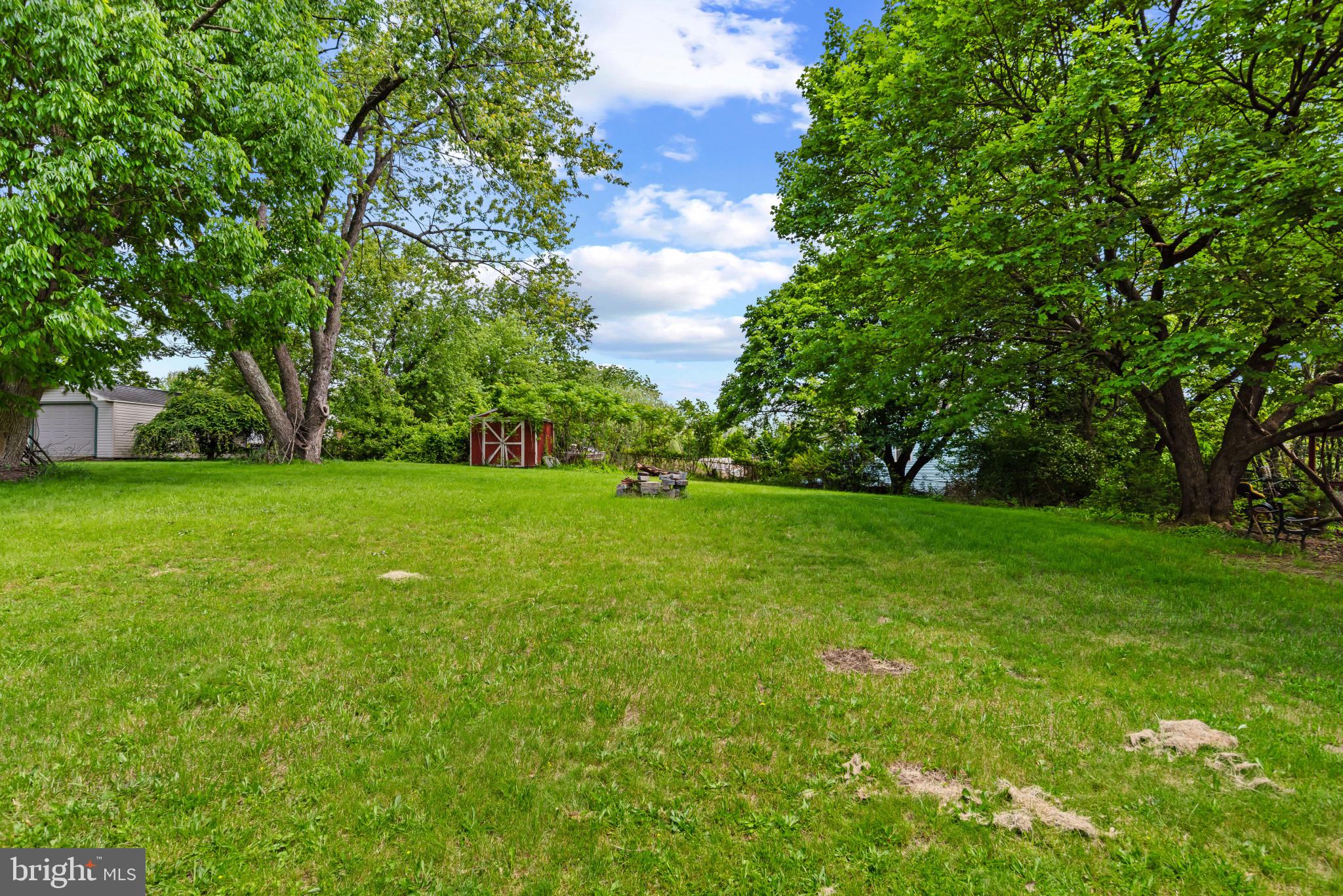201 Village Road Harrisburg, PA 17112 - Photo 28 of 32 a view of yard with green space