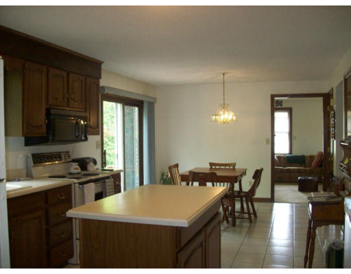 163 Bridle Path Road Chicopee, MA 01013 - Photo 5 of 10 Gallery Image 5