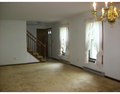 163 Bridle Path Road Chicopee, MA 01013 - Photo 7 of 10 Gallery Image 7