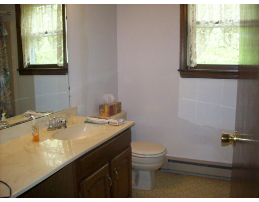 163 Bridle Path Road Chicopee, MA 01013 - Photo 10 of 10 Gallery Image 10