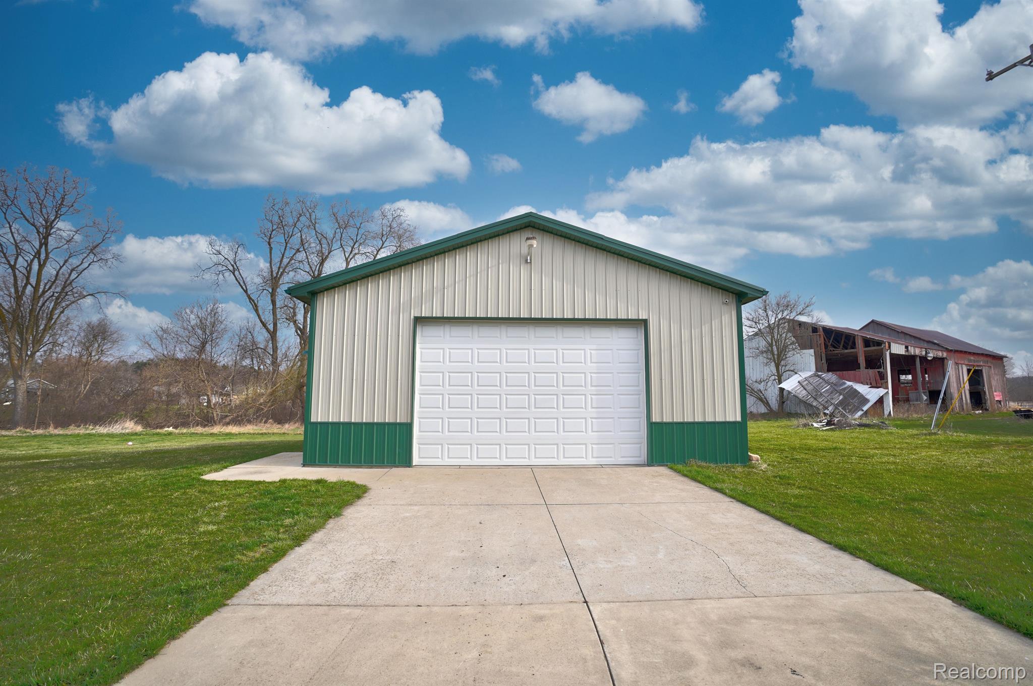 1514 West Hurd Road Clio, MI 48420 - Photo 7 of 41 Gallery Image 7