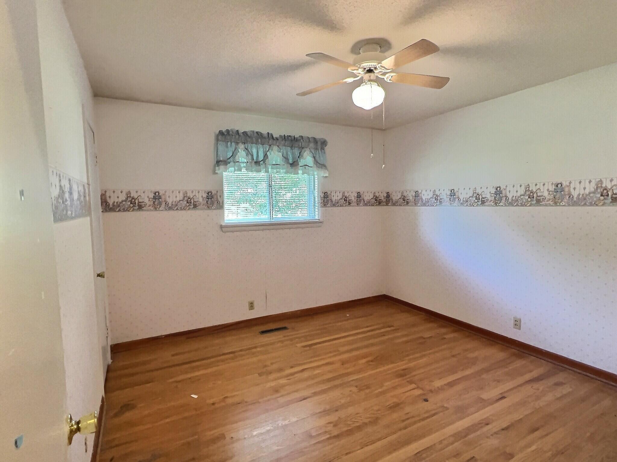 15 Reece Street Rossville, GA 30741 - Photo 14 of 18 Bedroom #3