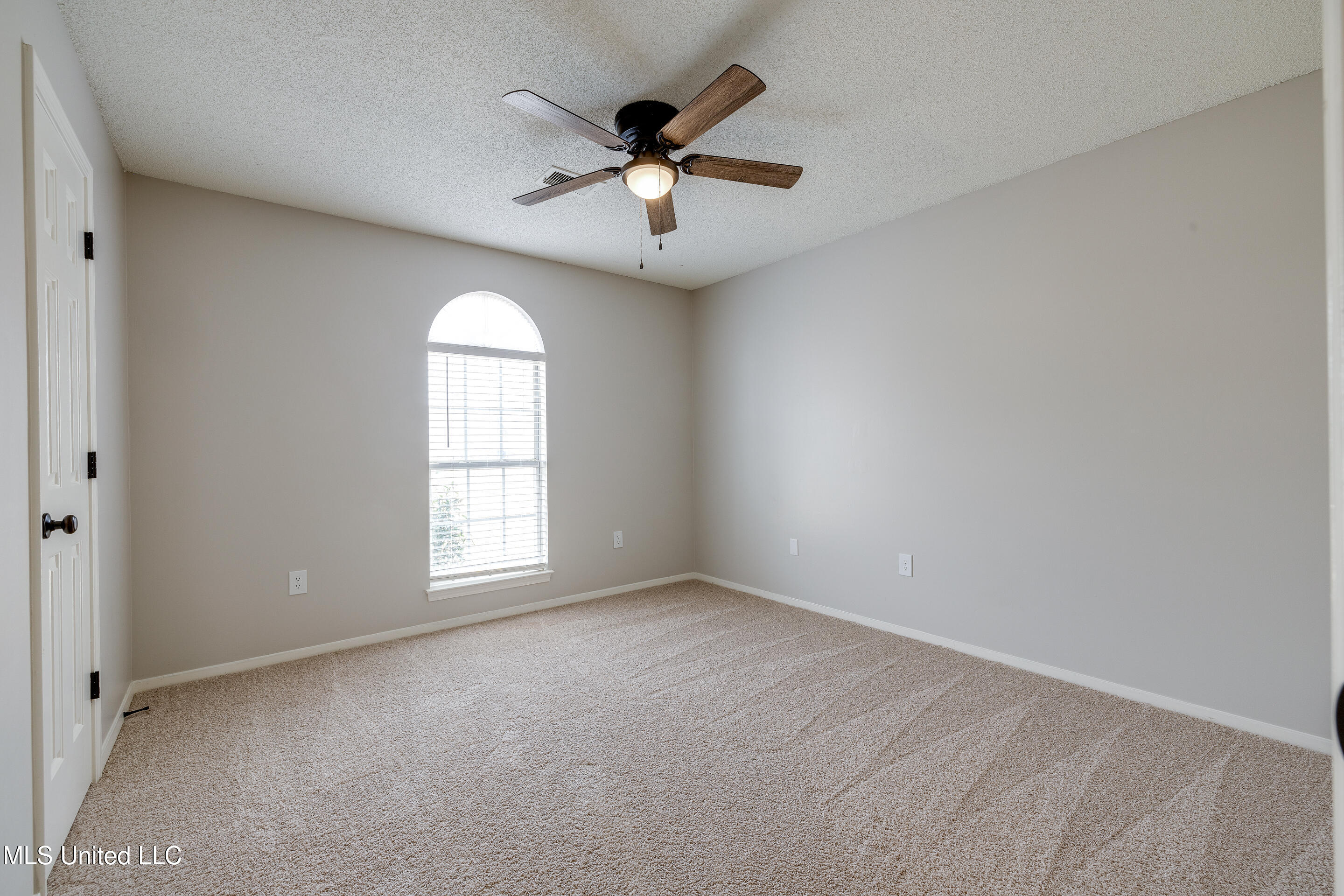 6893 Amanda Drive North Olive Branch, MS 38654 - Photo 13 of 17 6893 Amanda Dr-25