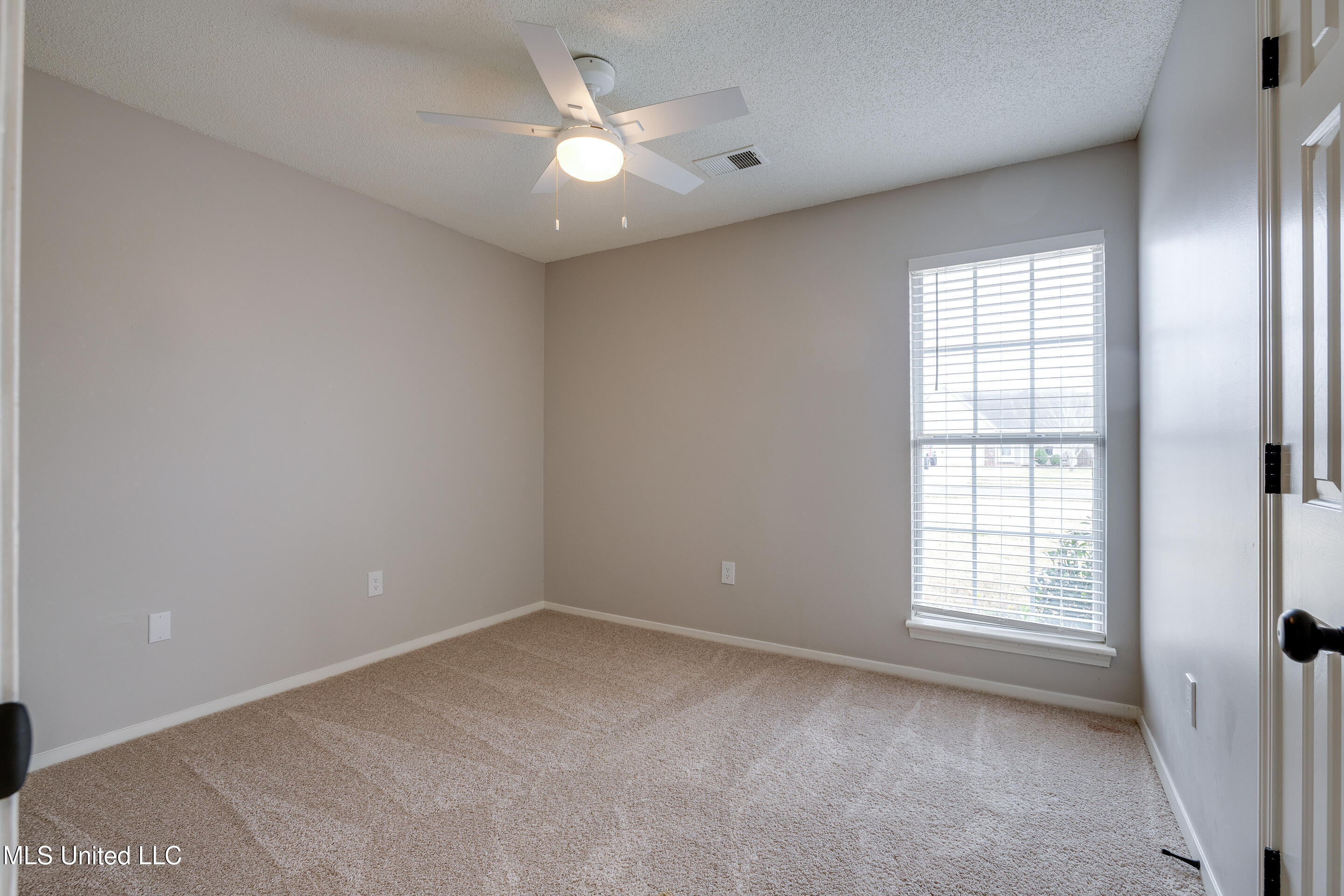 6893 Amanda Drive North Olive Branch, MS 38654 - Photo 15 of 17 6893 Amanda Dr-27