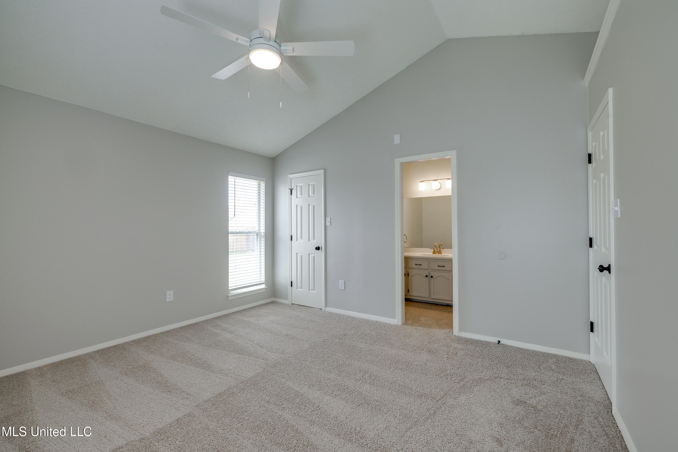 6893 Amanda Drive North Olive Branch, MS 38654 - Photo 9 of 17 6893 Amanda Dr-19