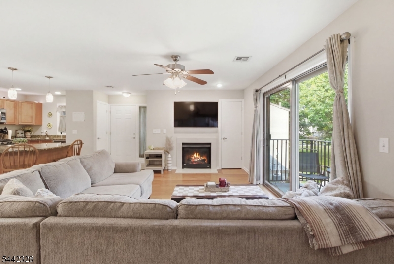 9 Sam Bonnell Drive, Unit 9 Clinton, NJ 08809 - Photo 9 of 30