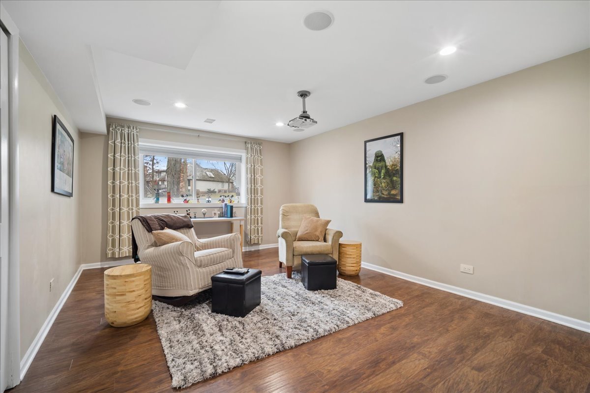 480 Highway 22 Barrington, IL 60010 - Photo 13 of 25 a living room with furniture rug and wooden floor