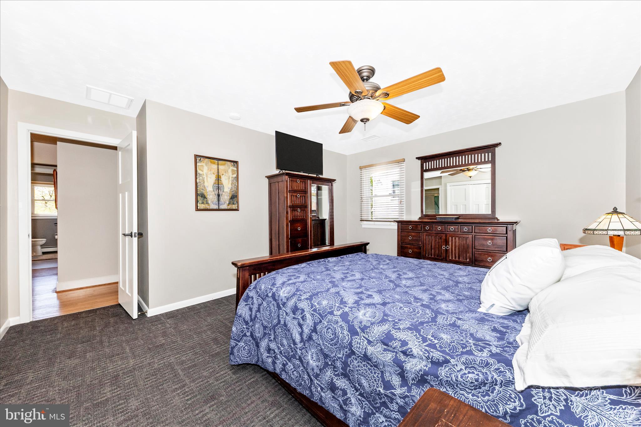 210 Oak Street Mount Airy, MD 21771 - Photo 18 of 59 Primary Bedroom