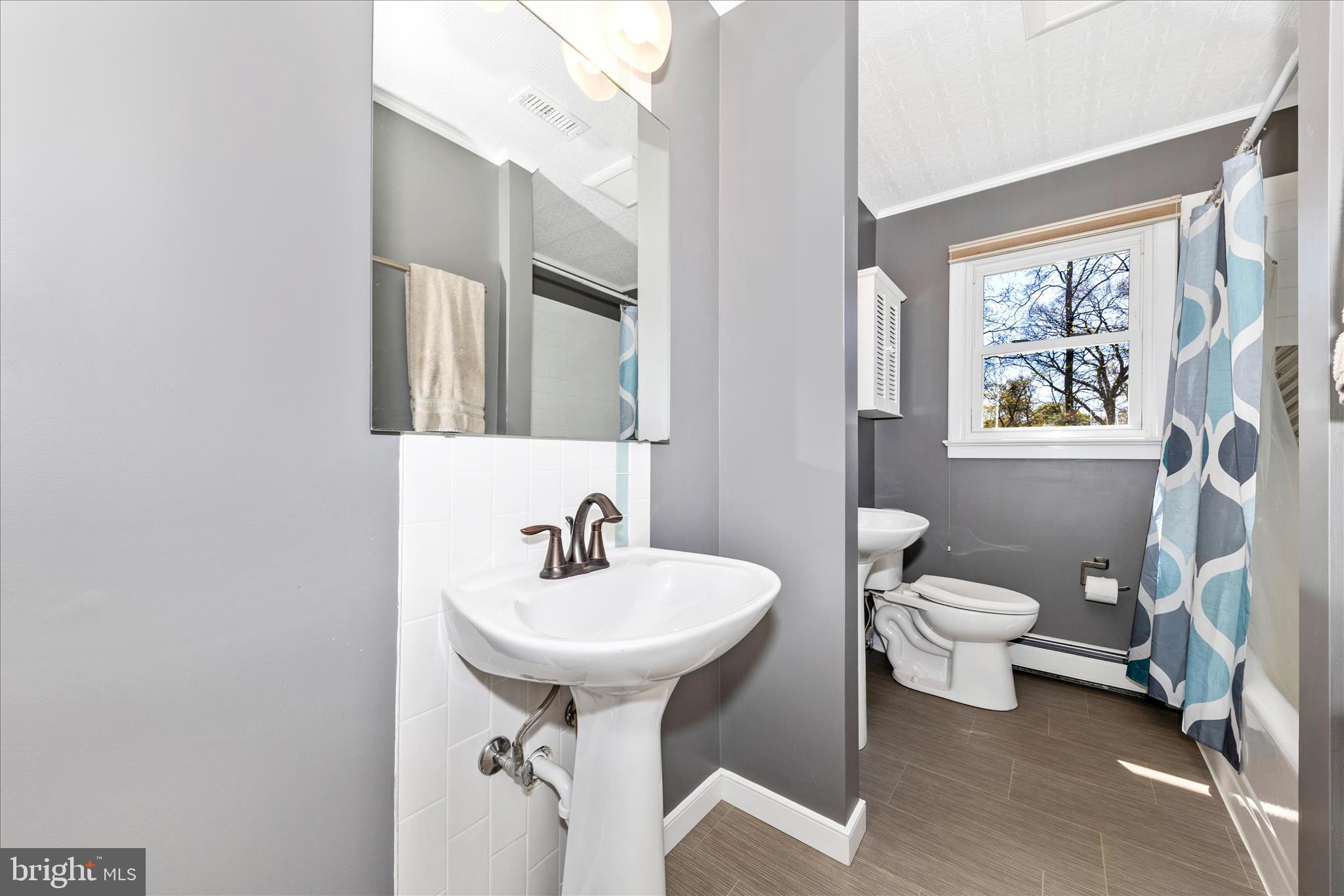 210 Oak Street Mount Airy, MD 21771 - Photo 29 of 59 Hall Bath has 2 Pedestal Sinks