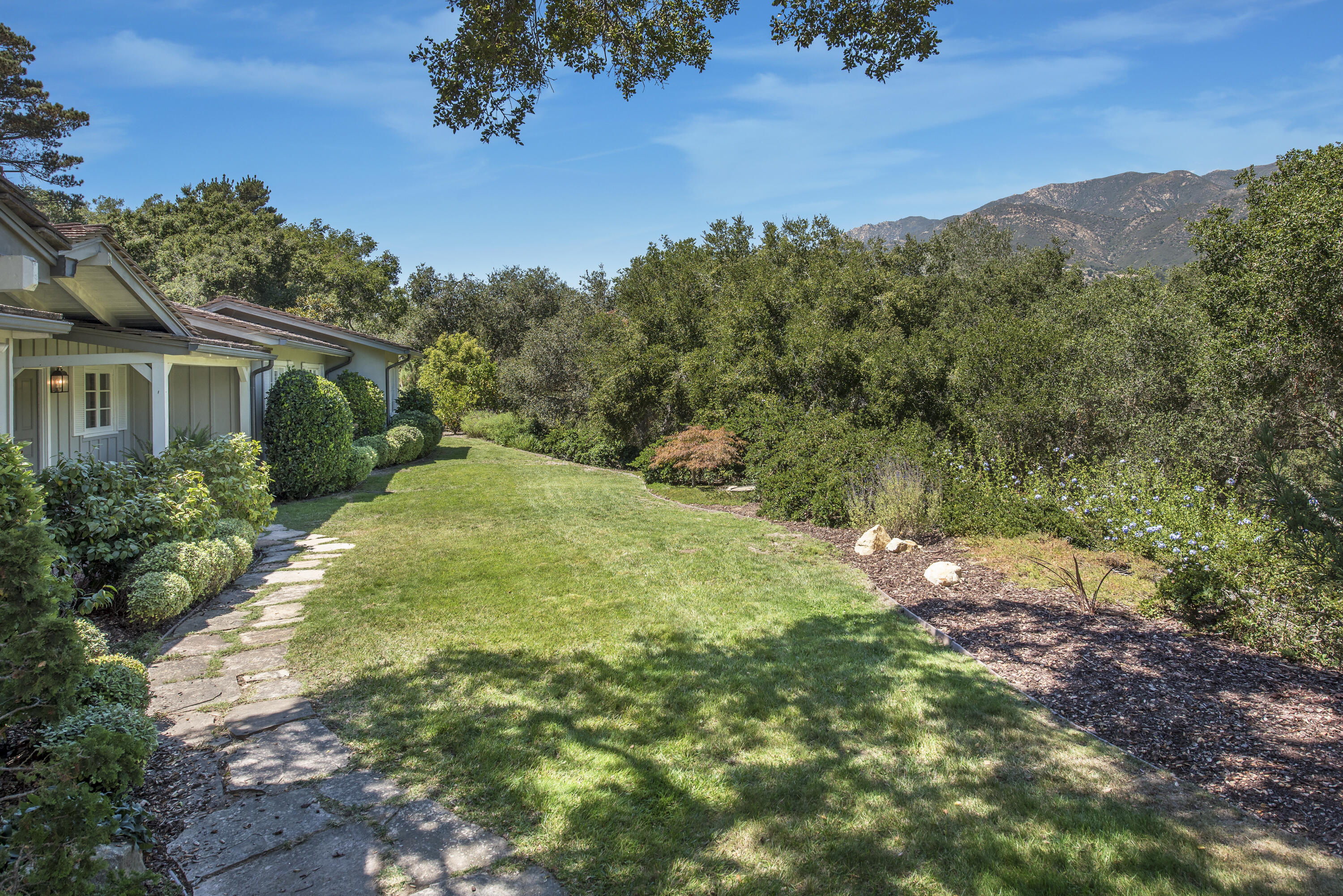 950 Arcady Road Montecito, CA 93108 - Photo 2 of 26 Mountain Vistas