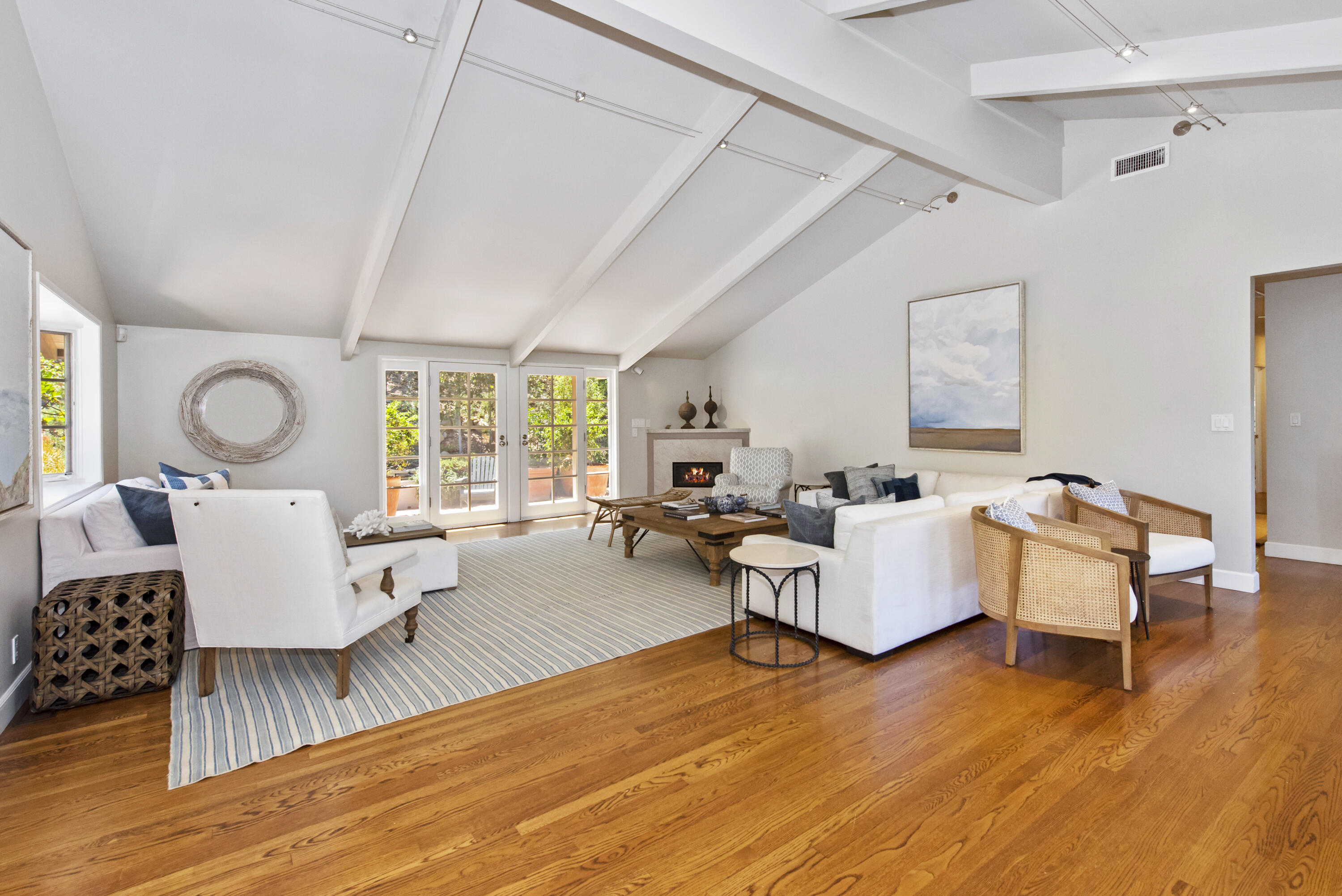 950 Arcady Road Montecito, CA 93108 - Photo 4 of 26 Great Room