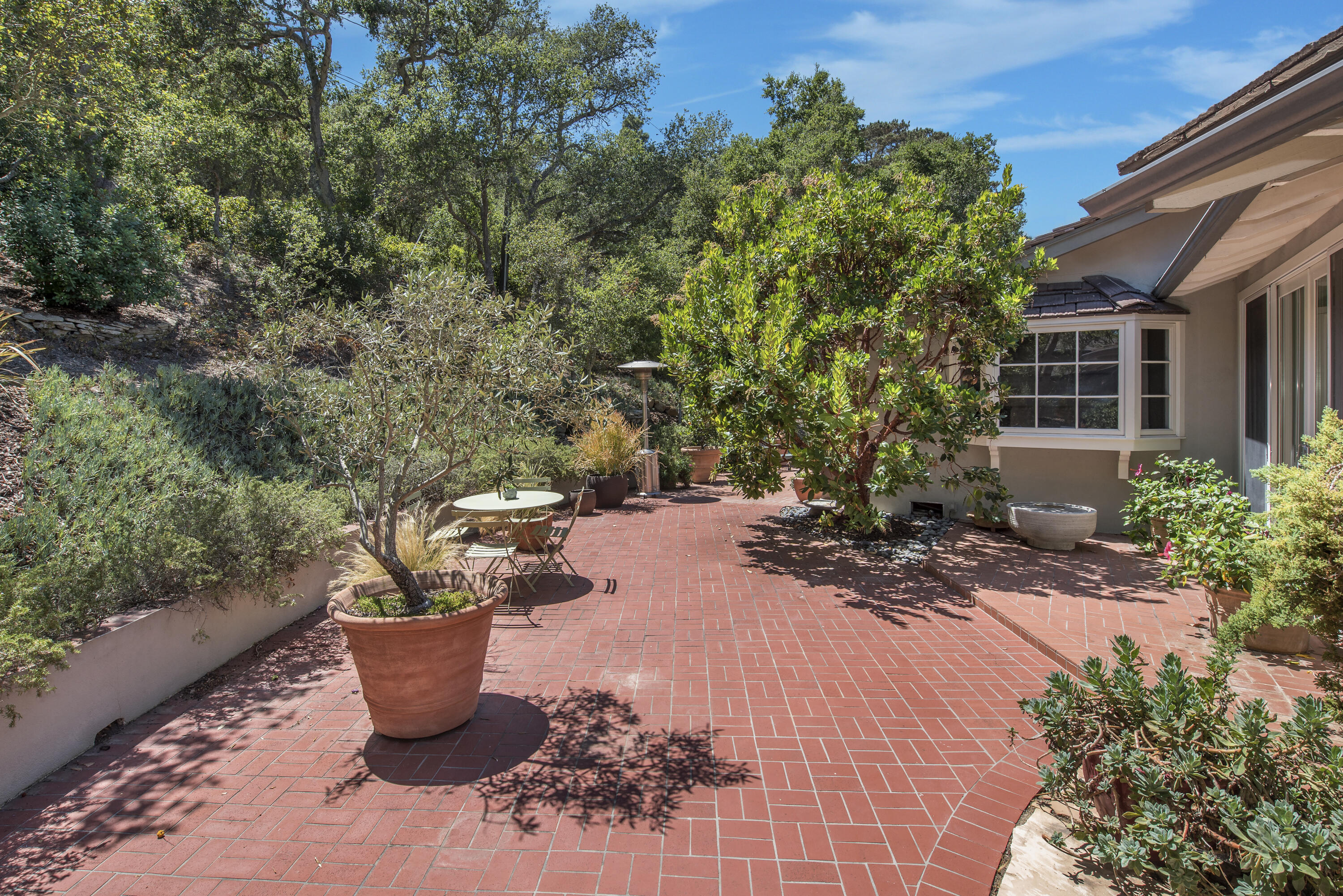 950 Arcady Road Montecito, CA 93108 - Photo 7 of 26 Entertaining patio