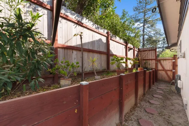 $899,999 | 185 Woodston Way, Ben Lomond, CA 95005