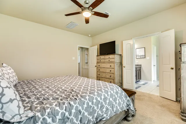 $339,900 | 453 Twin Lakes Boulevard West, West Columbia, TX 77486