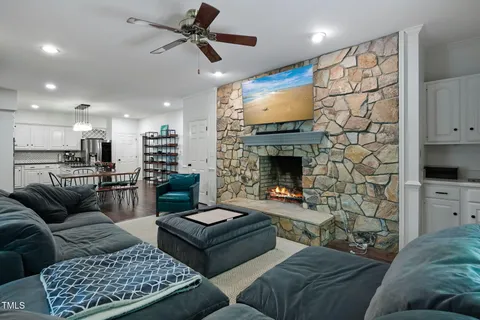 $1,499,900 | 6 St James Place, Chapel Hill, NC 27514