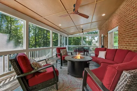 $1,499,900 | 6 St James Place, Chapel Hill, NC 27514