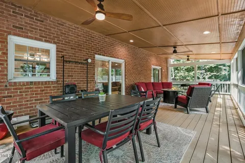 $1,499,900 | 6 St James Place, Chapel Hill, NC 27514