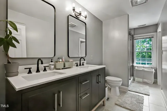 $1,499,900 | 6 St James Place, Chapel Hill, NC 27514