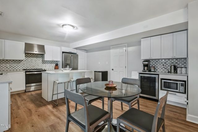 $1,499,900 | 6 St James Place, Chapel Hill, NC 27514