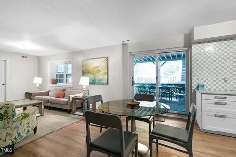 $1,499,900 | 6 St James Place, Chapel Hill, NC 27514