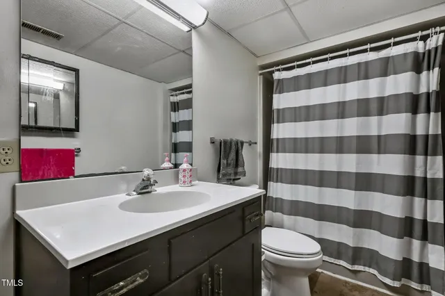 $1,499,900 | 6 St James Place, Chapel Hill, NC 27514