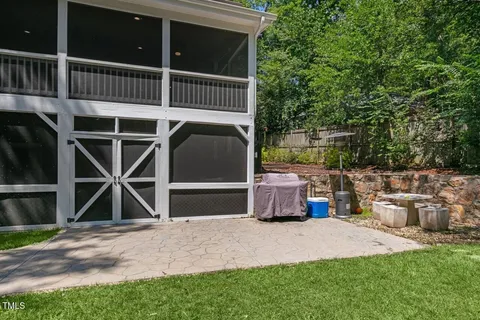 $1,499,900 | 6 St James Place, Chapel Hill, NC 27514