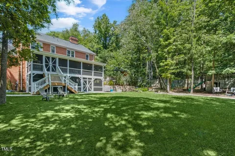 $1,499,900 | 6 St James Place, Chapel Hill, NC 27514