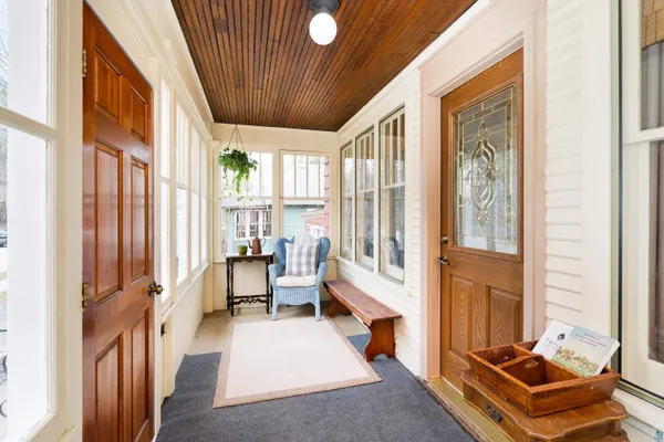 $299,900 | 1516 North 8th Avenue East, Duluth, MN 55805