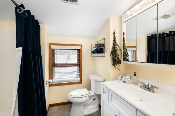 $299,900 | 1516 North 8th Avenue East, Duluth, MN 55805