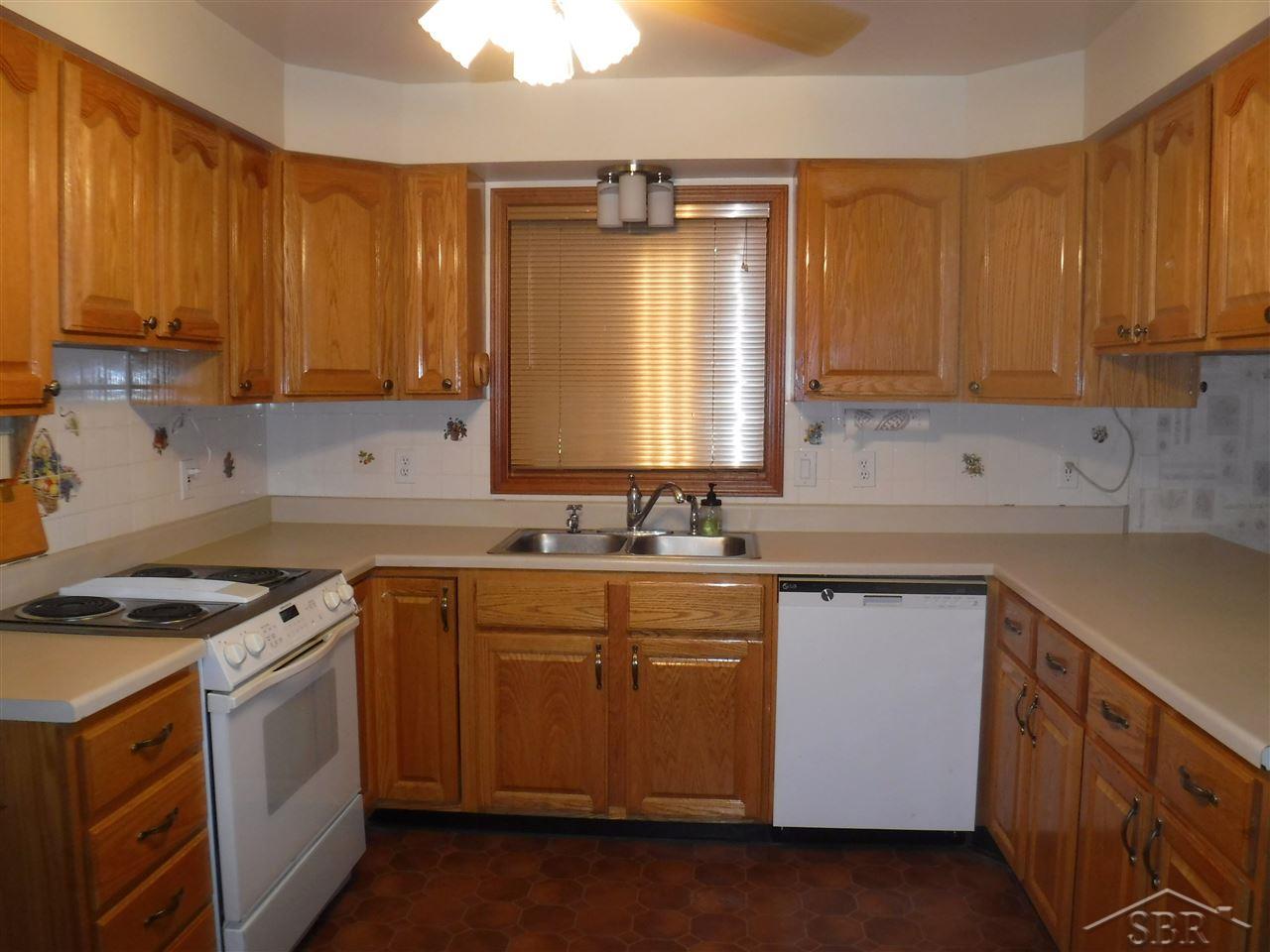 13071 Neff Road Clio, MI 48420 - Photo 10 of 25 Kitchen