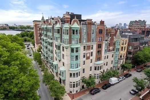 4 Charlesgate East, Unit 604 Boston, MA 02215 - Photo 14 of 20 a view of buildings