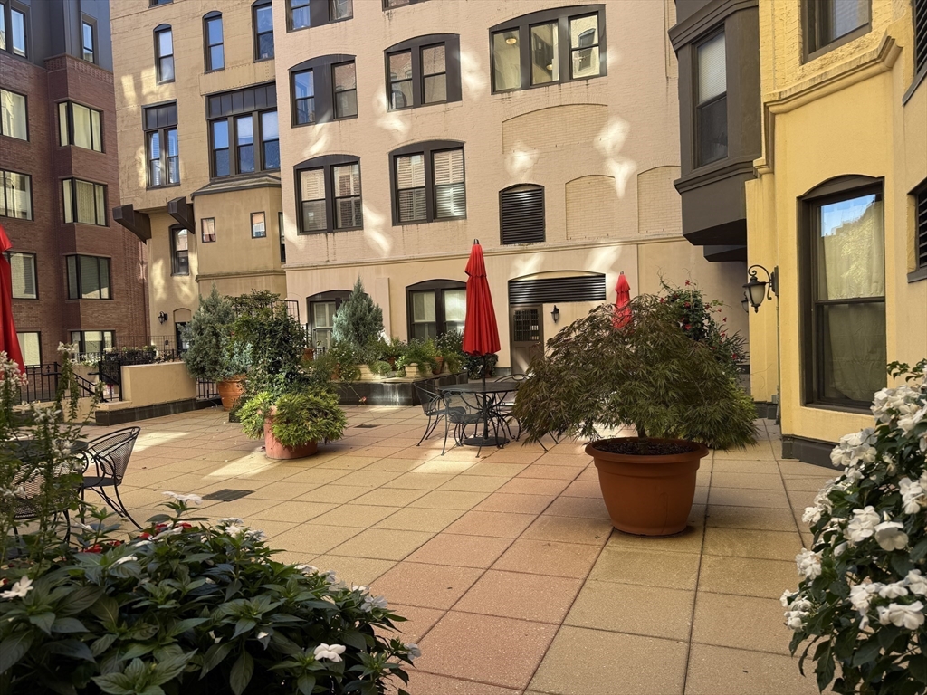 4 Charlesgate East, Unit 604 Boston, MA 02215 - Photo 15 of 20 a view of a building with sitting area