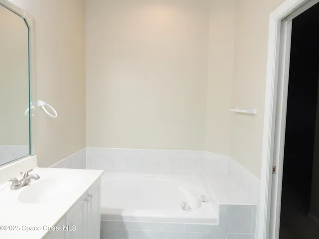 a room that has a white wall