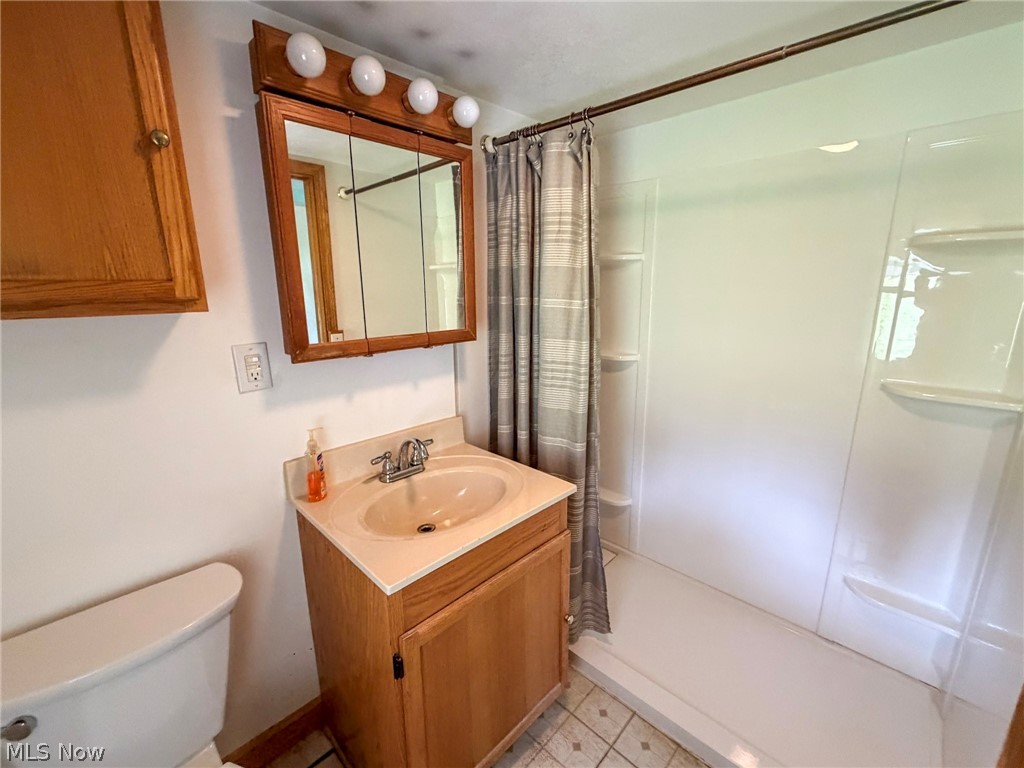 4453 Herner County Line Road Southington, OH 44470 - Photo 16 of 24