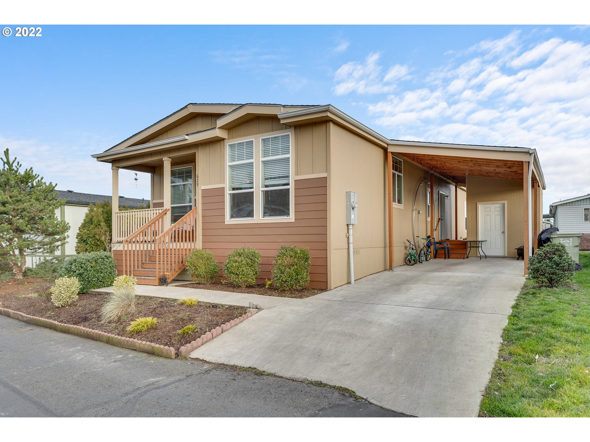 629 Southwest Philadelphia Way Beaverton, OR 97006 - Photo 3 of 30 Gallery Image 3