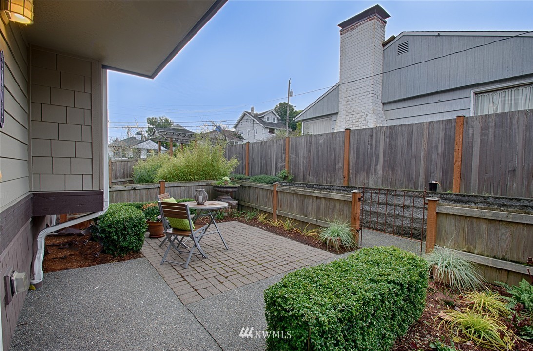 2402 West Boston Street Seattle, WA 98199 - Photo 11 of 11 Gallery Image 11
