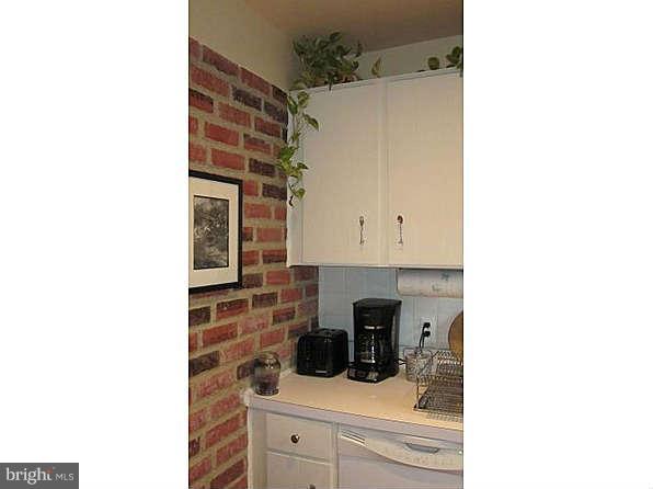 2932 South Buchanan Street, Unit B2 Arlington, VA 22206 - Photo 13 of 30 Kitchen