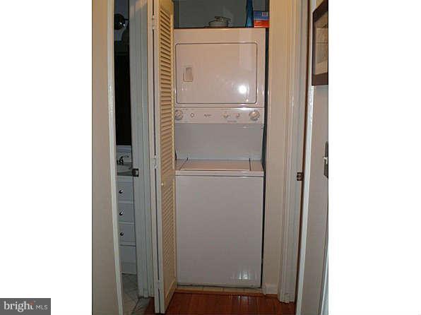 2932 South Buchanan Street, Unit B2 Arlington, VA 22206 - Photo 20 of 30 Interior (General)