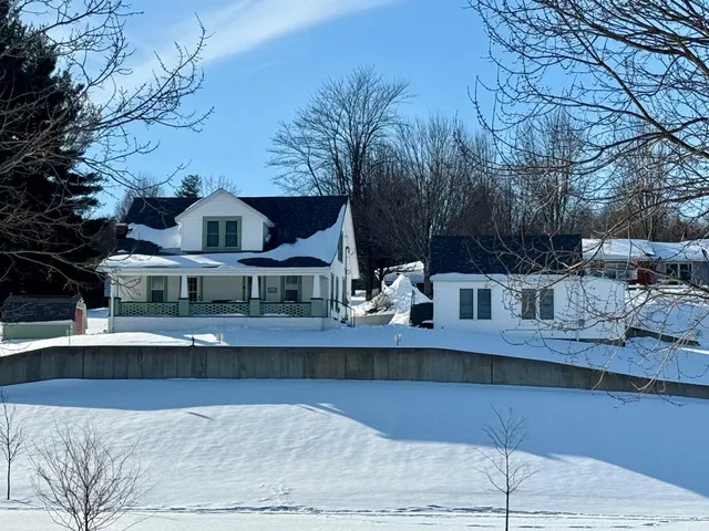 $298,500 | 22196 Main Street, Oldenburg, IN 47036