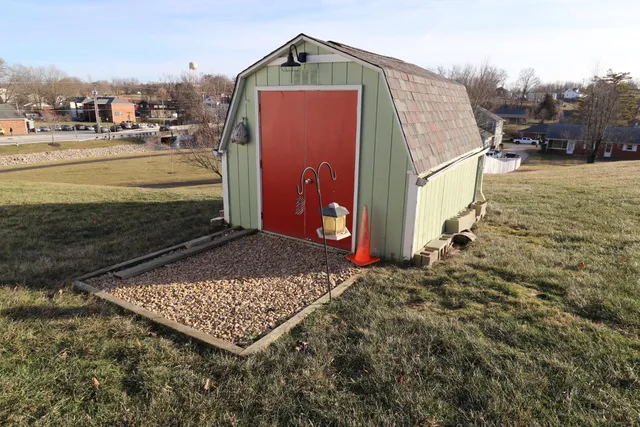 $298,500 | 22196 Main Street, Oldenburg, IN 47036