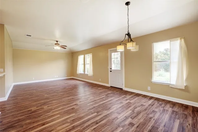 $1,950 | 136 Holmstrom Street, Hutto, TX 78634